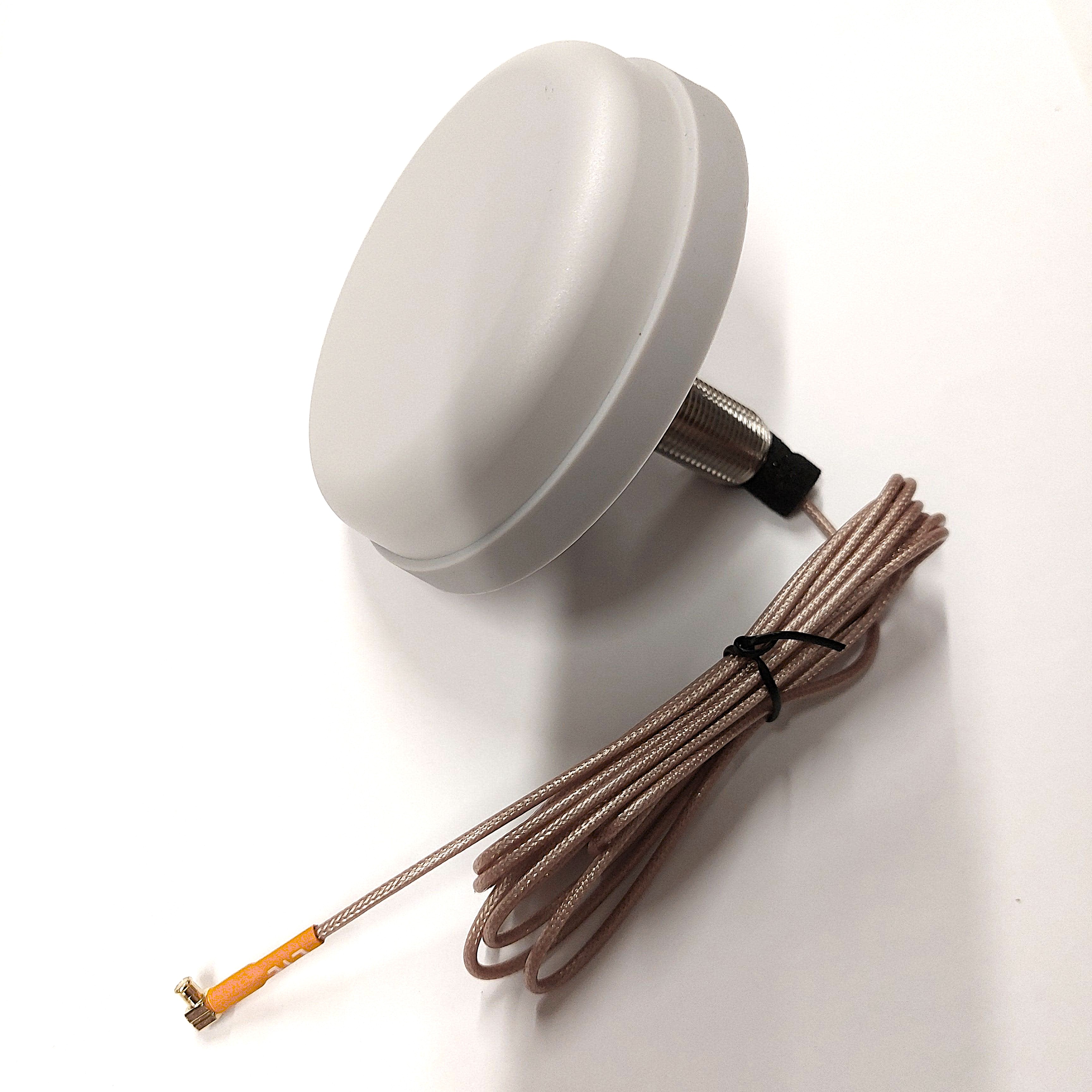 SmartPuck 690-2700 MHz m-6 cm bolt 1.5m RG316 MCX male angle