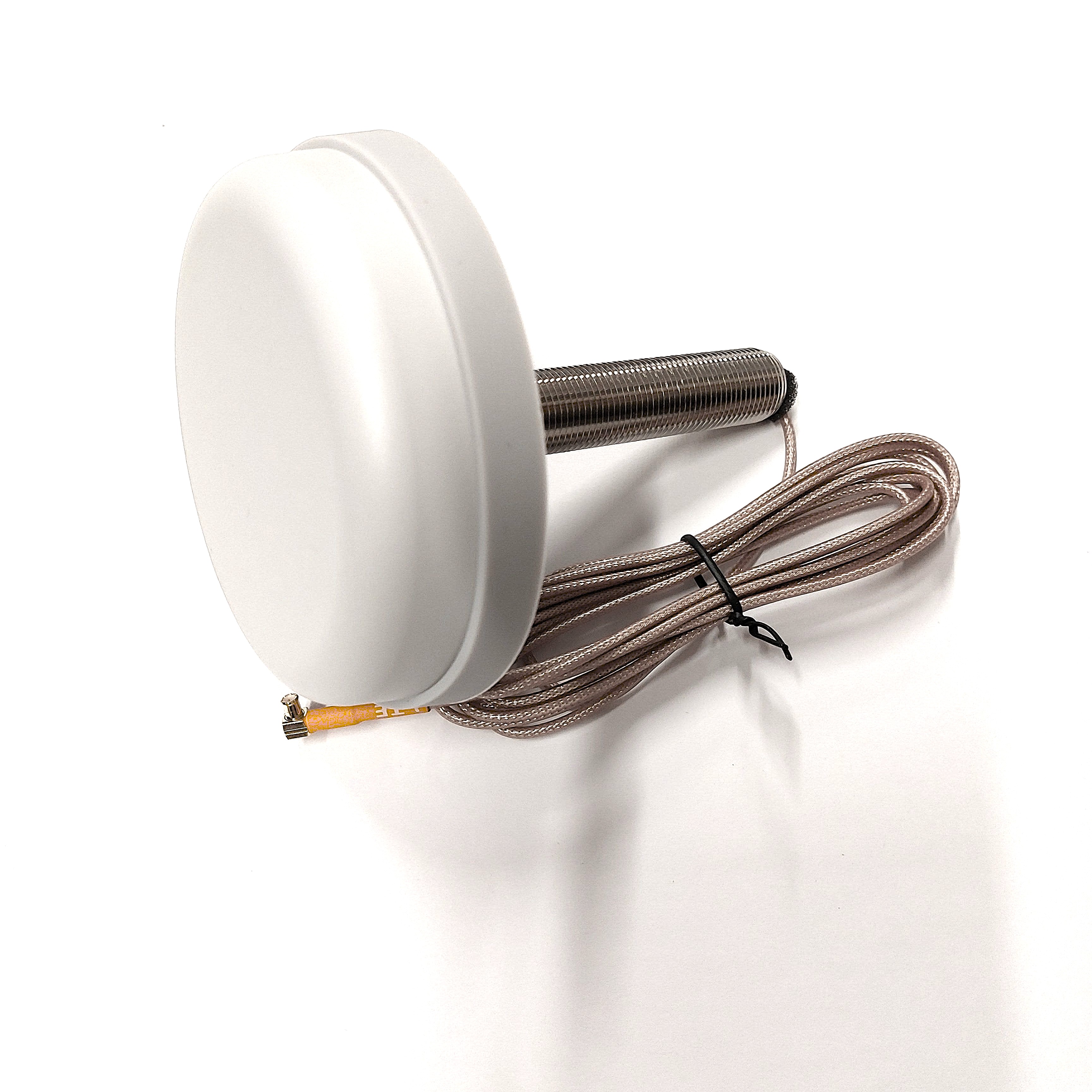 SmartPuck 690-2700 MHz w 10 cm bolt 1.5m RG316 MCX male angle